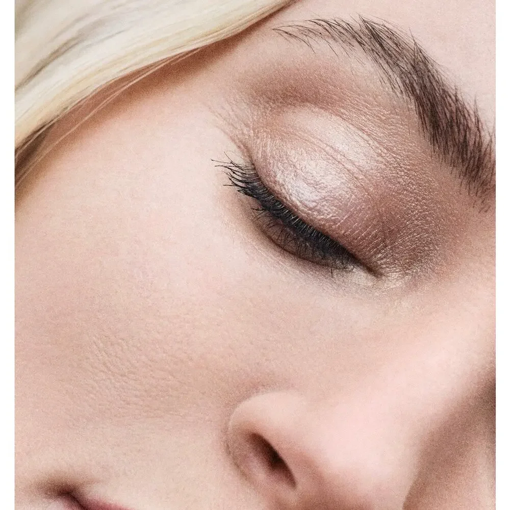 Beauty counter Aura lid glow cream shadow